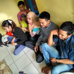 Makan Bersama di Kos Teman Stkom Sapta Computer