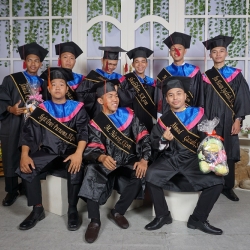 Squad Cowok Alumni TI A Balangan Stkom Sapta Computer